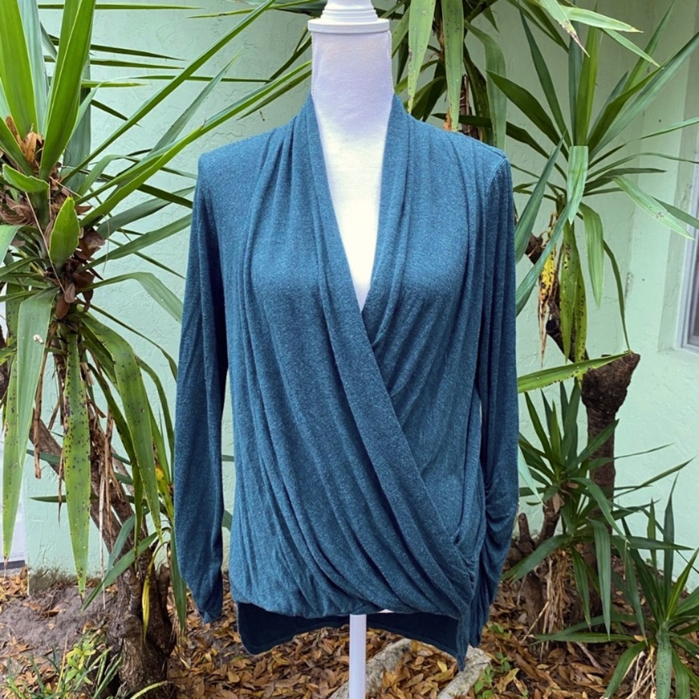 Green Draped Ruched V neck Long Sleeve Shirt